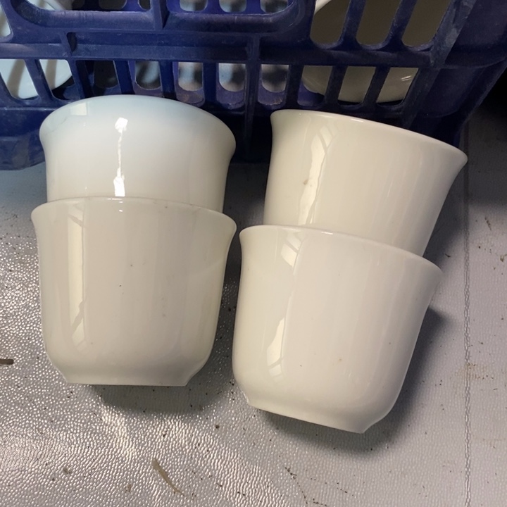 瓷片白瓷茶杯四个