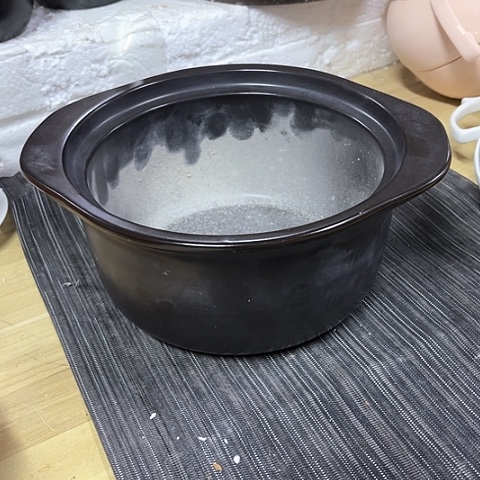 微瑕，明火，口径19厘米，高度9没有盖子，