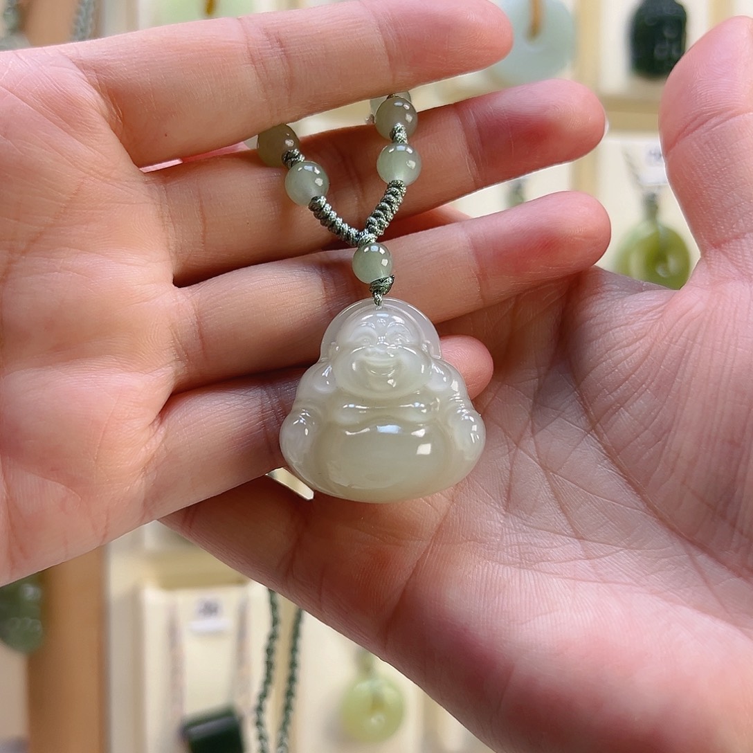 哎***呀颈饰未镶嵌和田玉