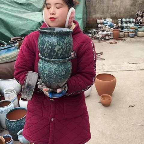 口19高19瑕疵盆子。