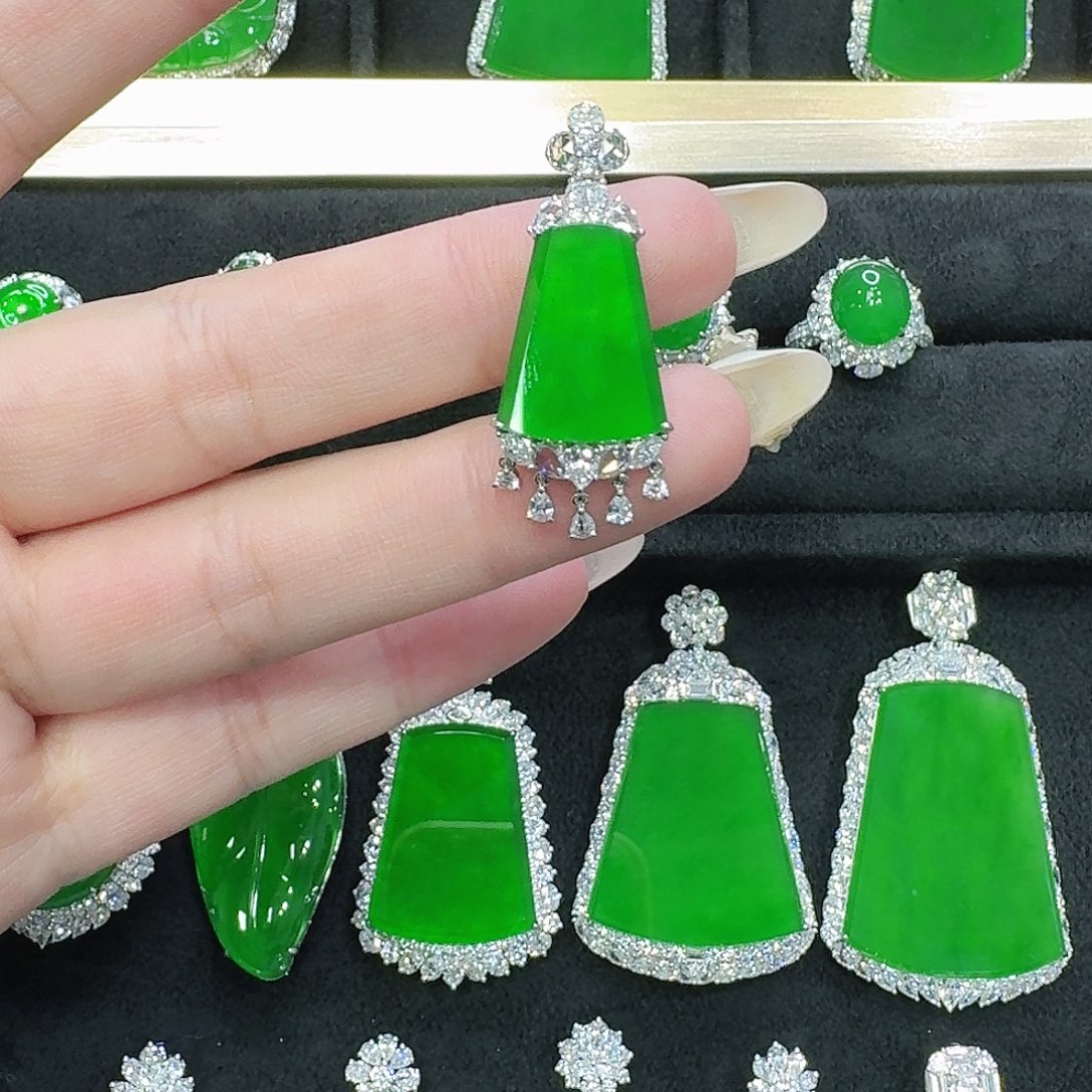 翡翠18K金镶嵌吊坠(不含链)无事牌