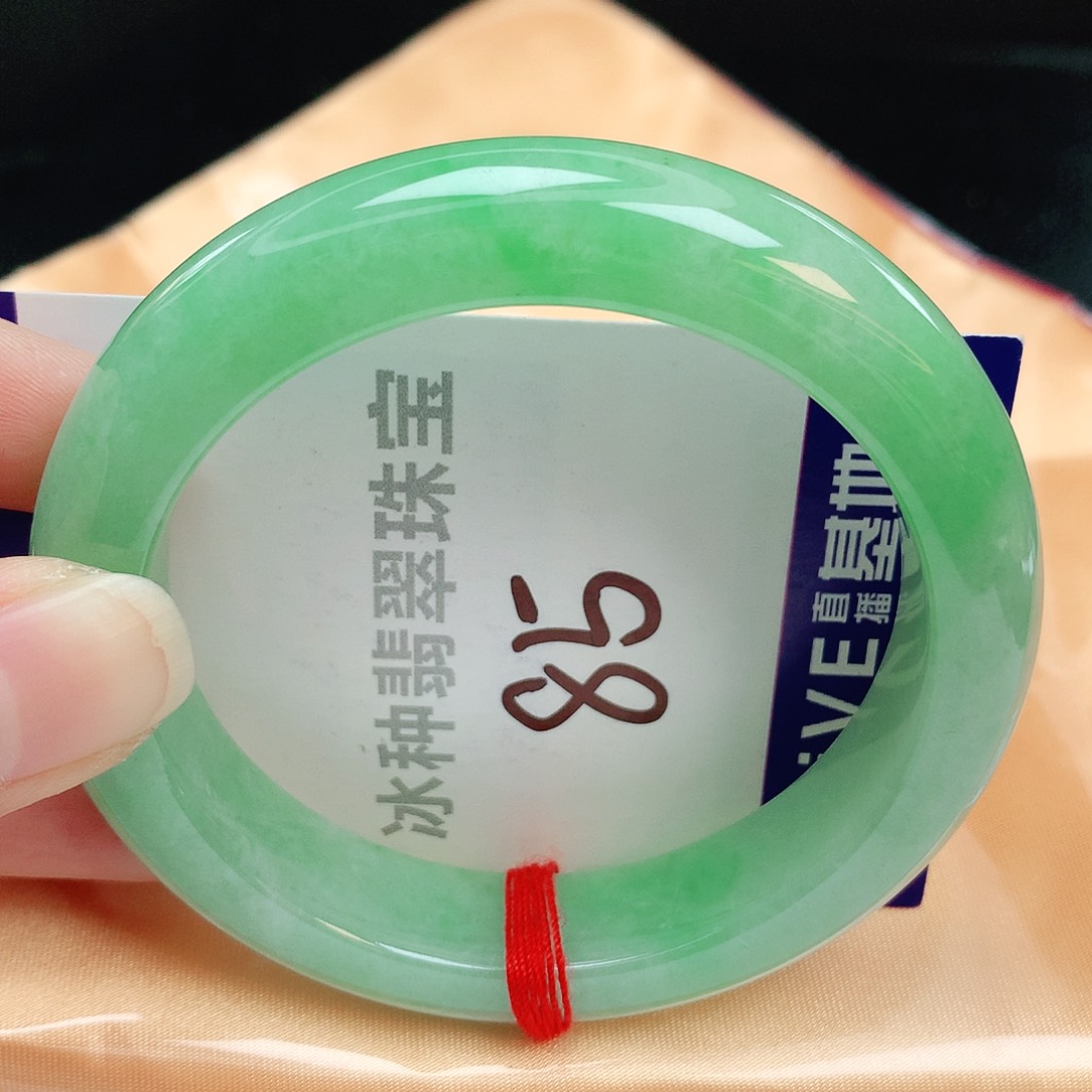 翡翠手镯未镶嵌缅甸天然A货翡翠手镯