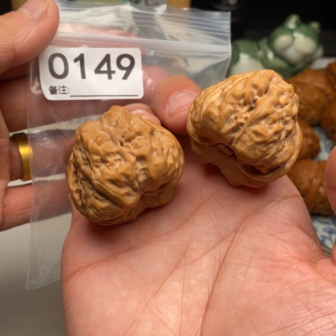 文玩核桃把件38.5蛤蟆0149