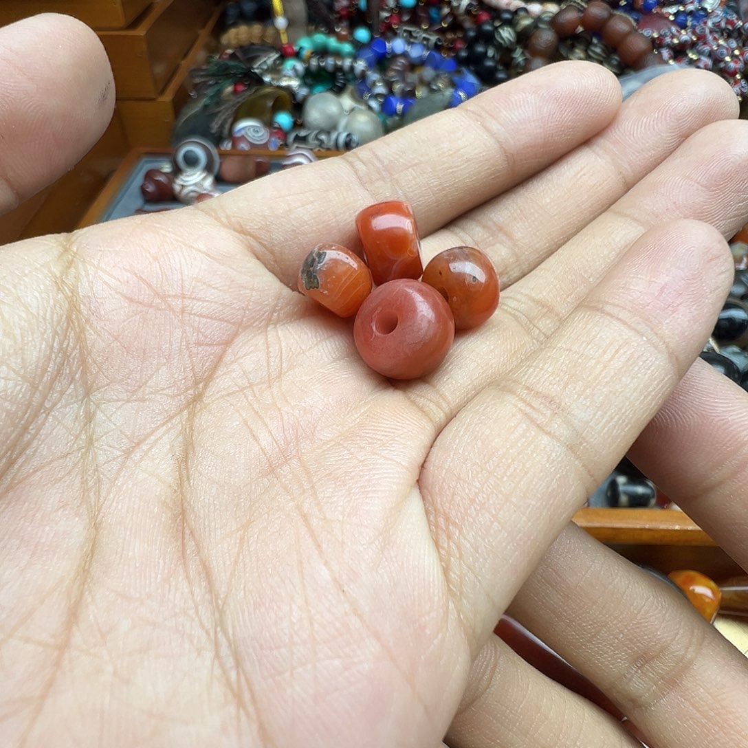 多***乐玛瑙/玉髓未镶嵌珠宝半成品