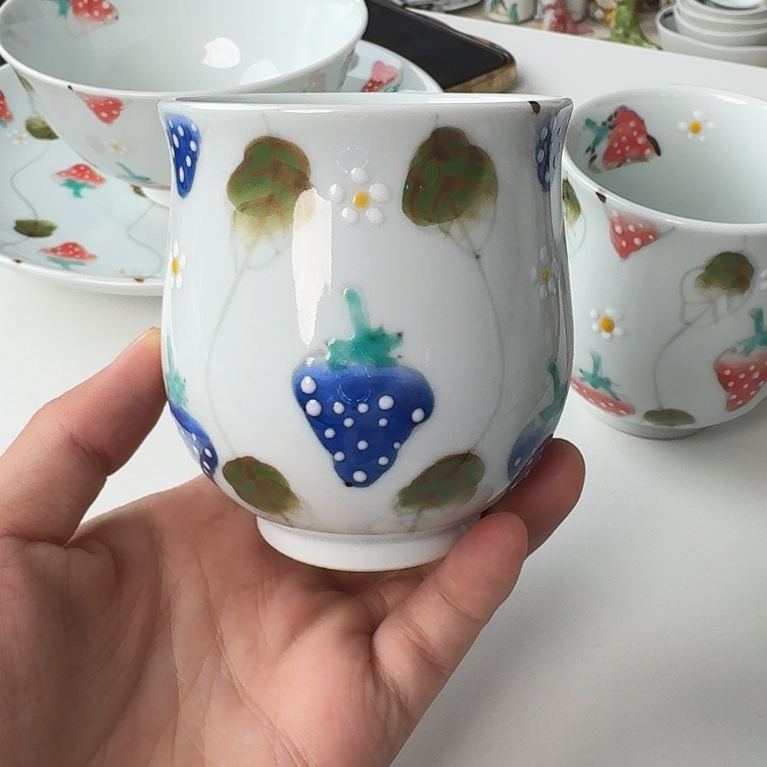 瓷片草莓手握杯蓝色