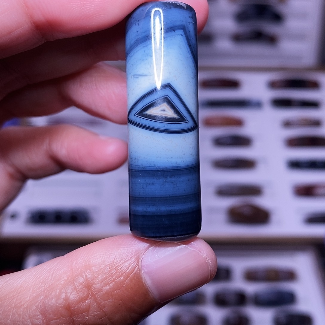 未镶嵌挂件玛瑙/玉髓牙****店