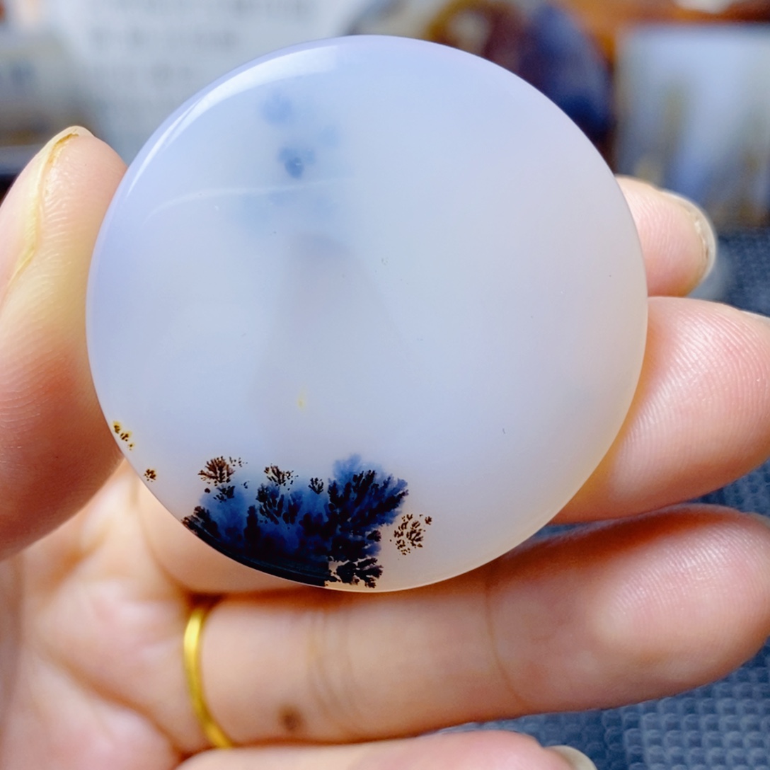 徐***来玛瑙/玉髓未镶嵌珠宝奇石