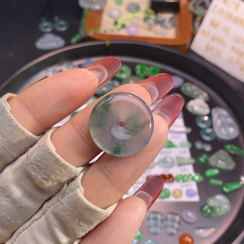 【闪购商品】翡翠挂件未镶嵌扣