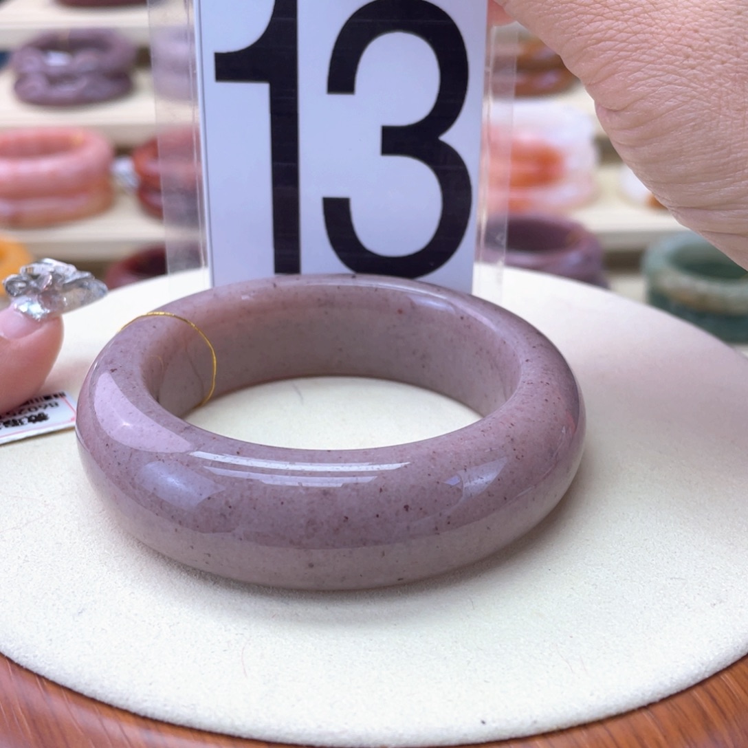 石英岩玉手镯未镶嵌