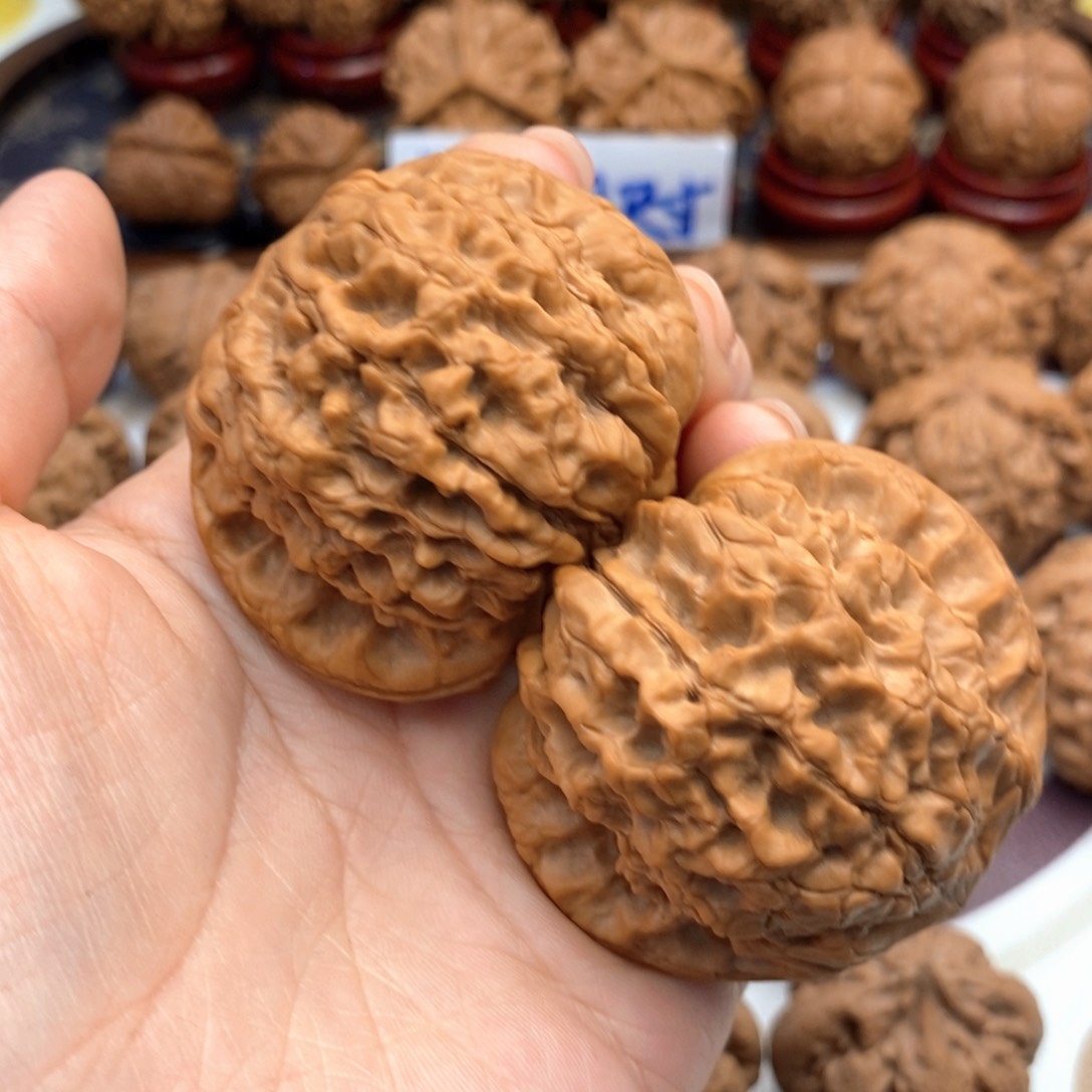 【闪购商品】文玩核桃把件谷*白238号龙鼎