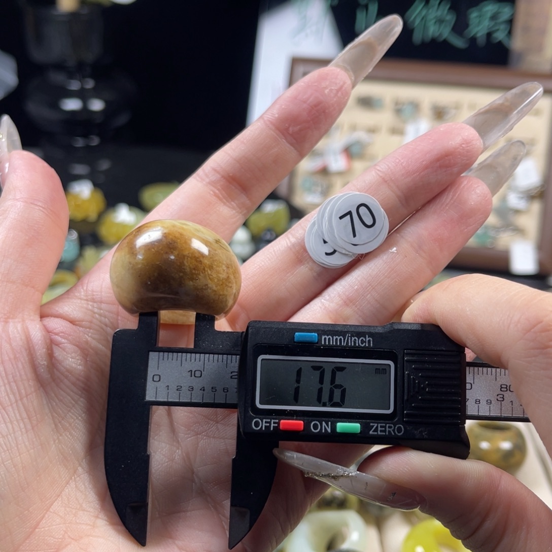 蛇纹石玉未镶嵌戒指