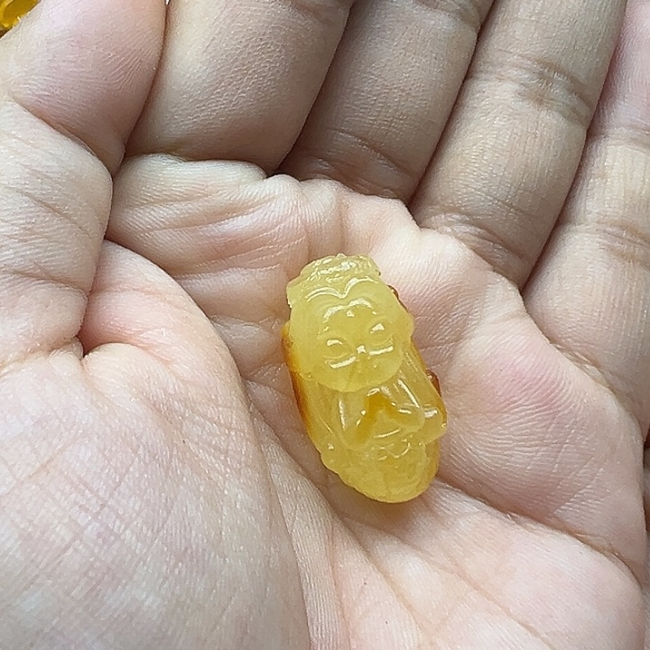 琥珀未镶嵌珠宝奇石打孔不退换