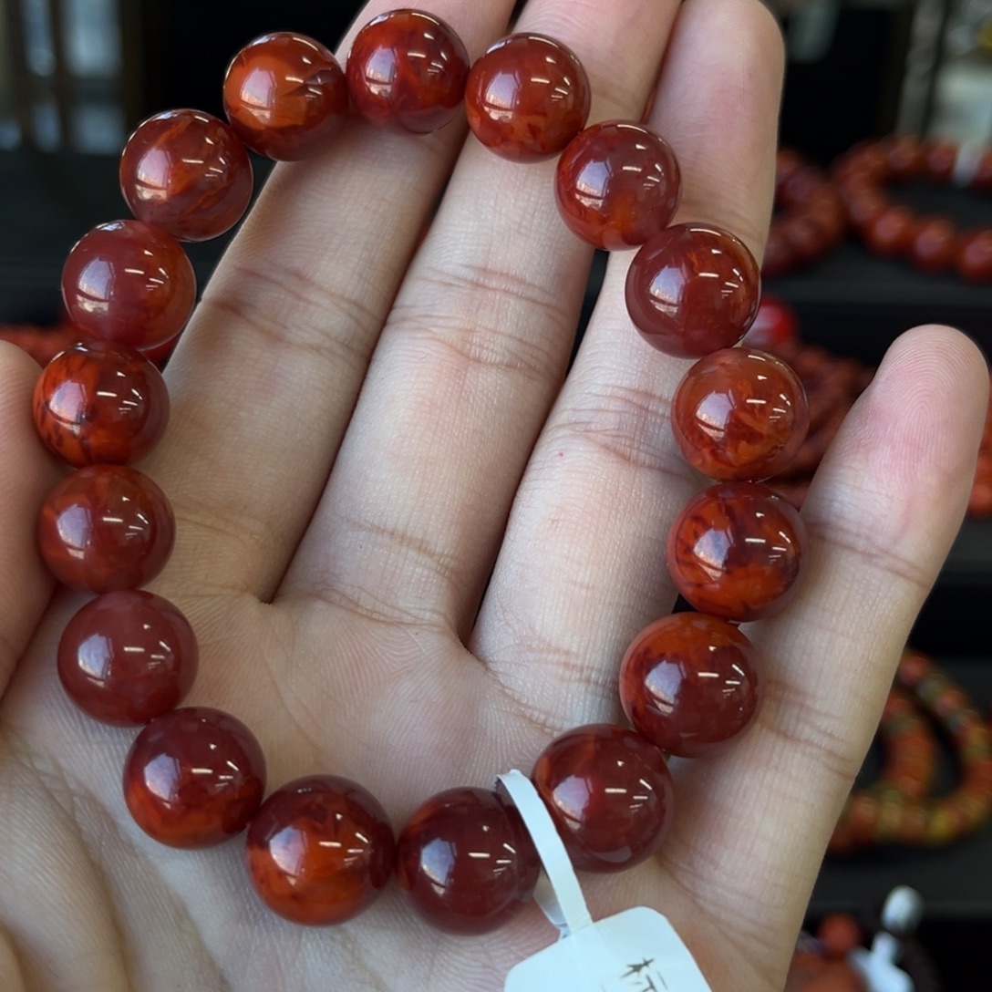 即***灰南红玛瑙未镶嵌手链川料瓦西牛血红妖花手串12+