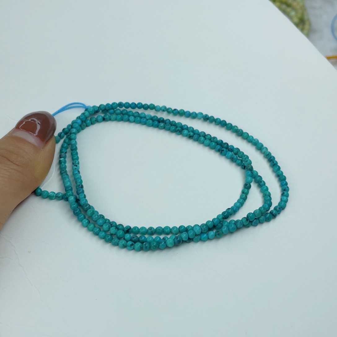 绿松石颈饰未镶嵌