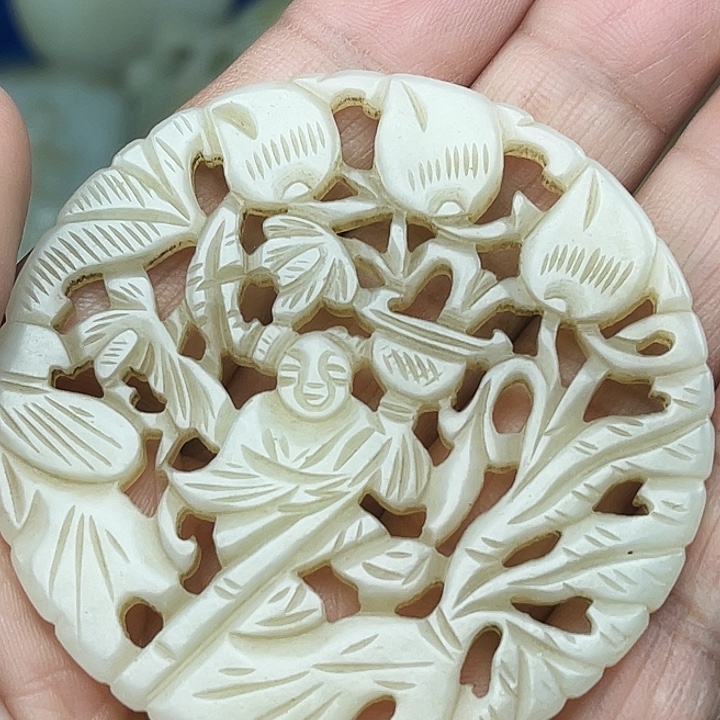 和田玉（青白玉）未镶嵌颈饰