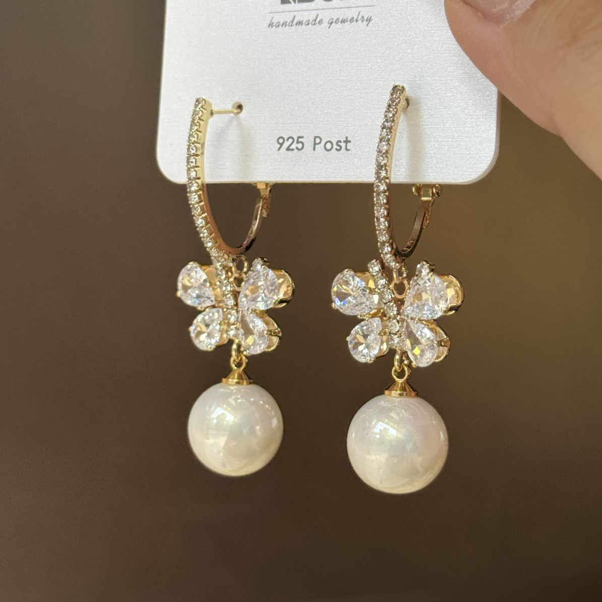 铜合金锆石耳饰 设计款蝴蝶珠珠耳圈耳环日韩时尚百搭气质耳坠女