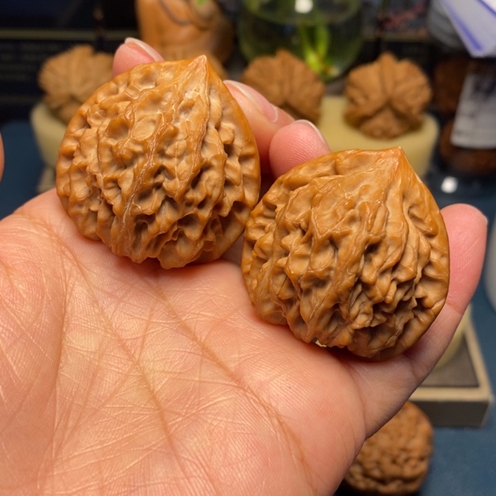 【闪购商品】把件文玩核桃龙门涧