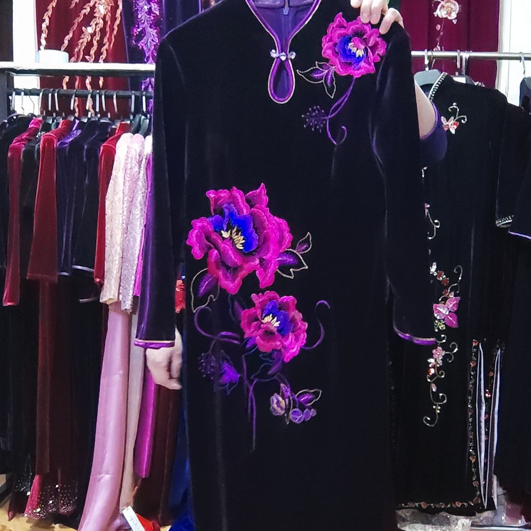 品牌紫色金丝绒刺绣长款旗袍l码90-110内