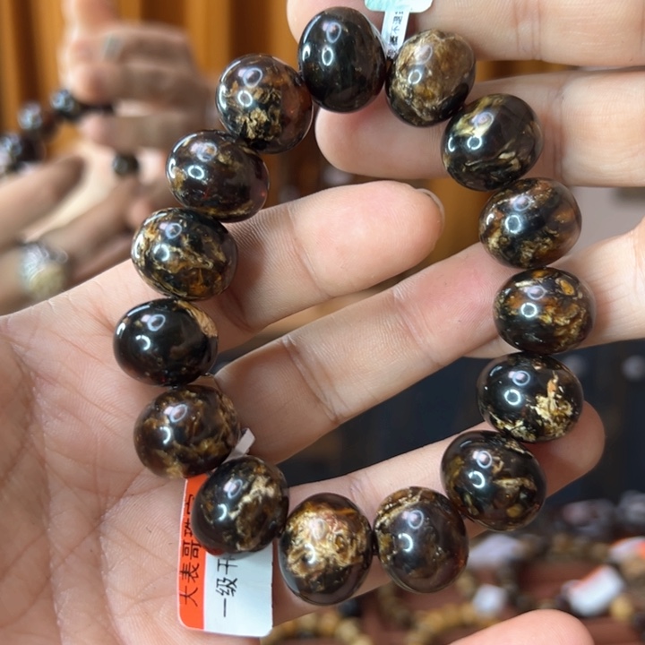 琥珀裸石未镶嵌抚顺13-27