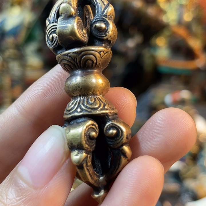 昊***天琉璃手工艺品我也不知道我为什么要这样对
