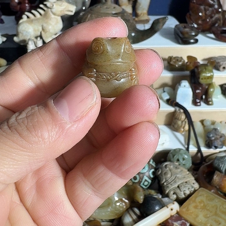 自***轩和田玉（糖玉）未镶嵌挂件