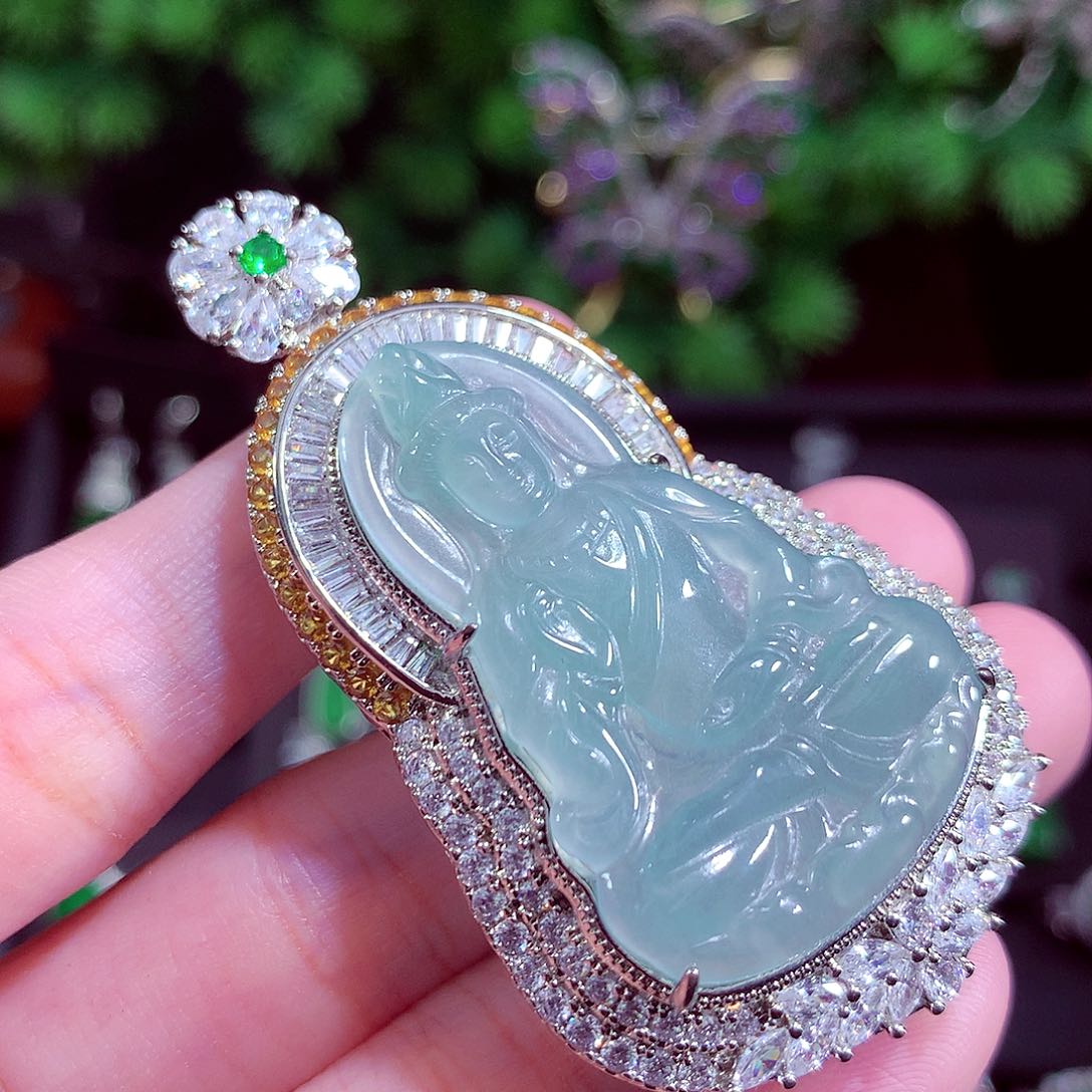 颈饰未镶嵌翡翠天然