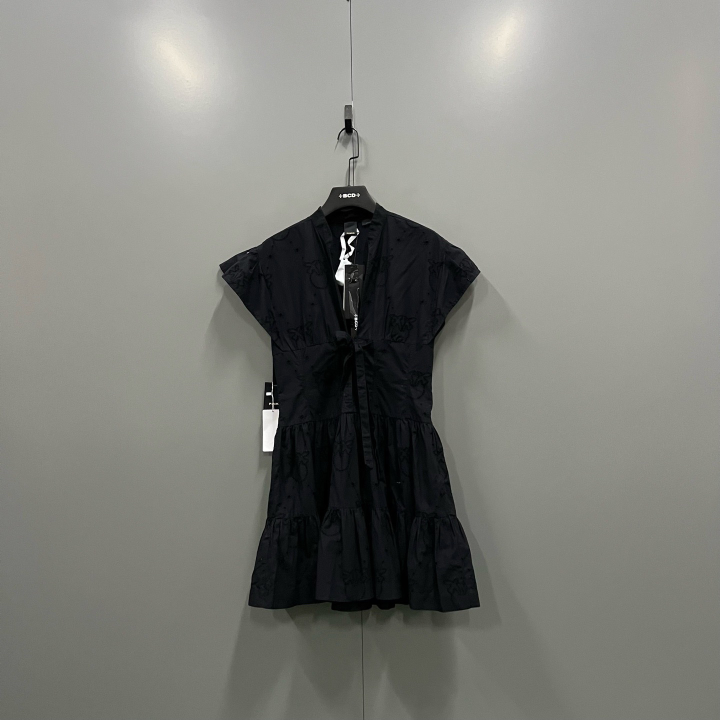 未使用 PINKO t9 黑色束腰褶皱蝴蝶结连衣裙44码/015913