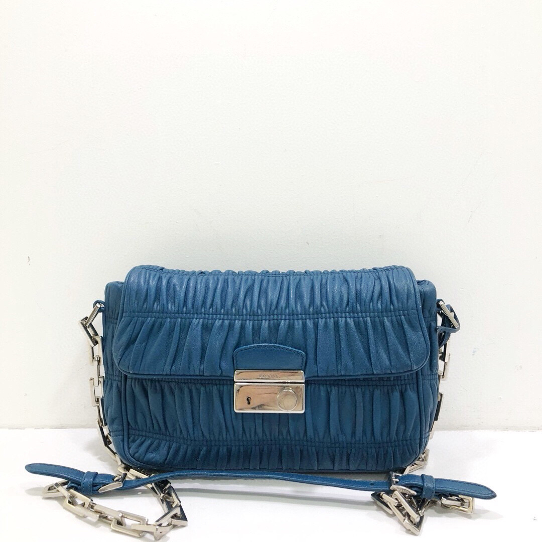 95新 Prada/普拉达 蓝色全皮褶皱单肩斜挎包链条包