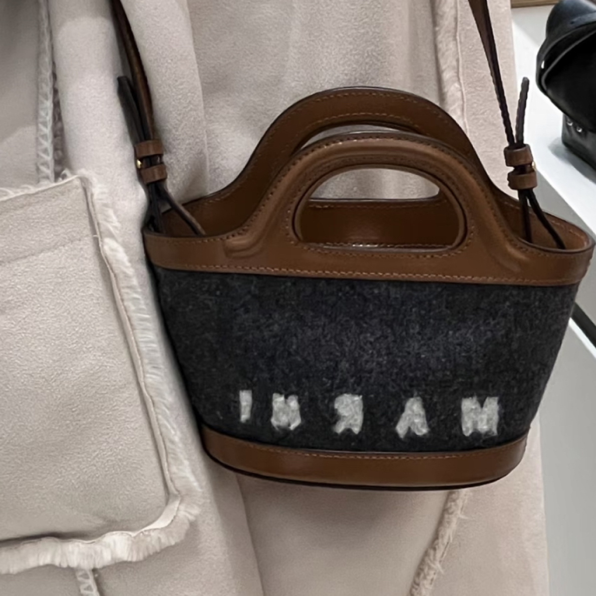 95新 MARNI 玛尼/单肩包/1898