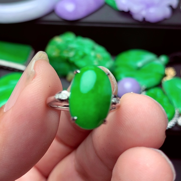 翡翠未镶嵌戒指戒指