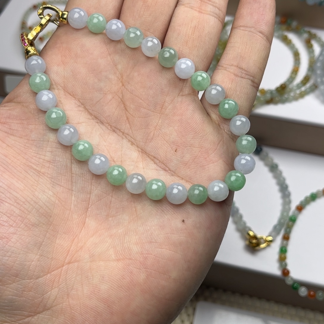 儿***欢翡翠未镶嵌颈饰122