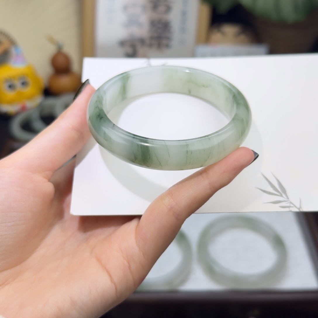 石英质玉（天山翠）未镶嵌手镯58.2圈口