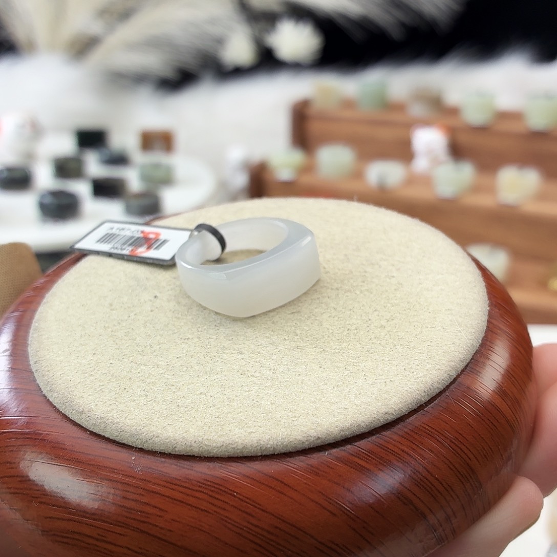 和田玉未镶嵌戒指冰白马鞍18.14mmj125