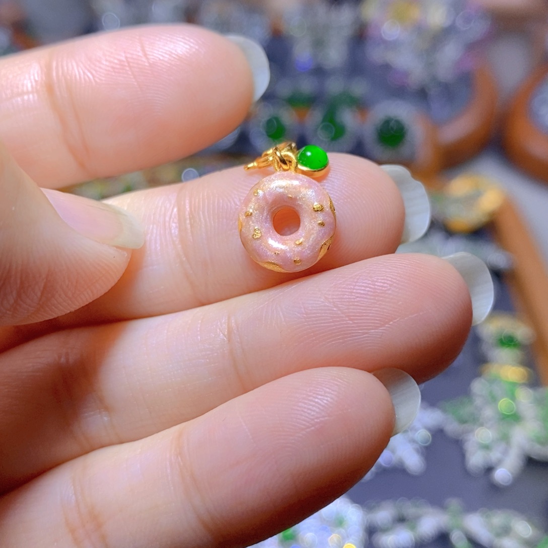 翡翠颈饰银S925镶嵌天然翡翠