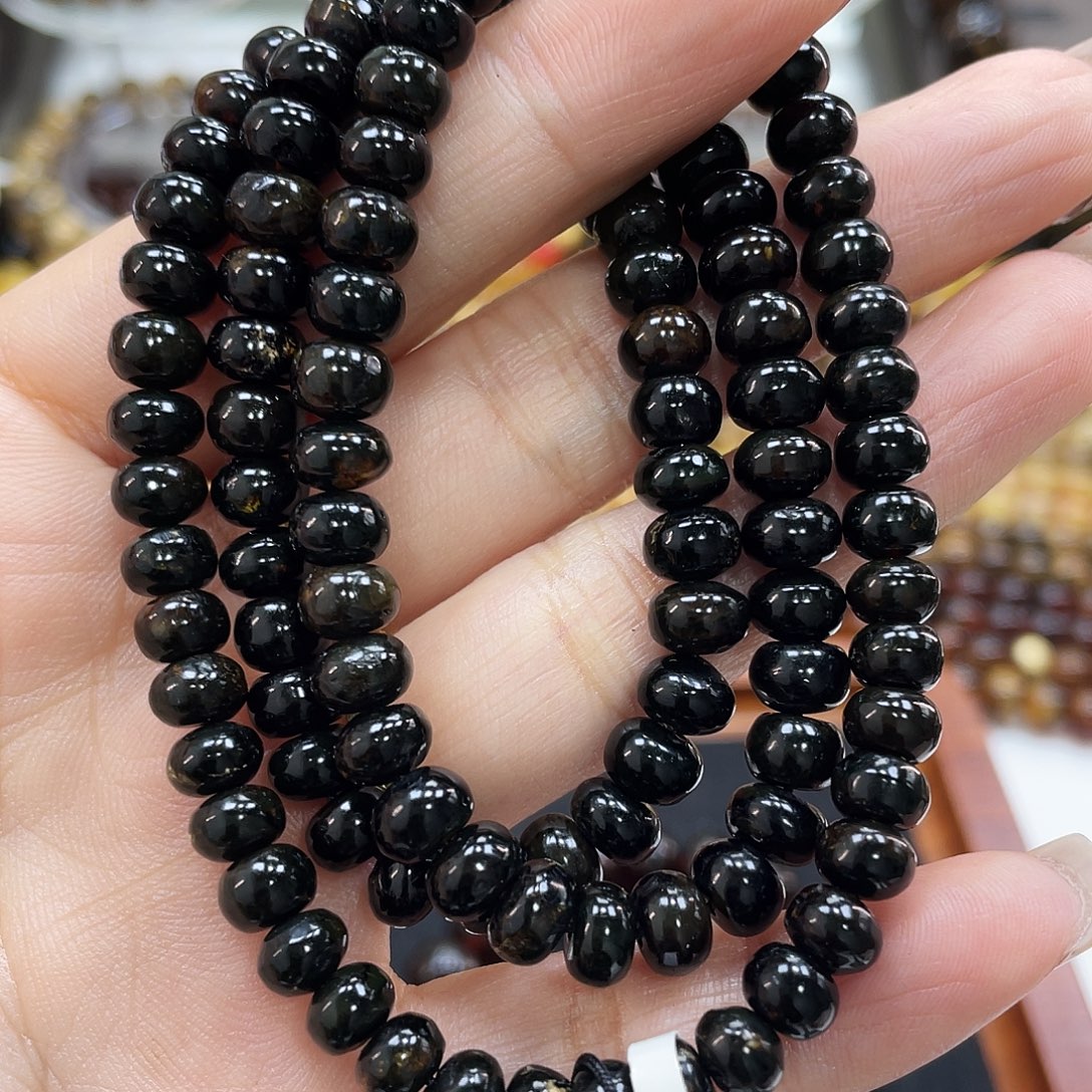 琥珀未镶嵌裸石6+