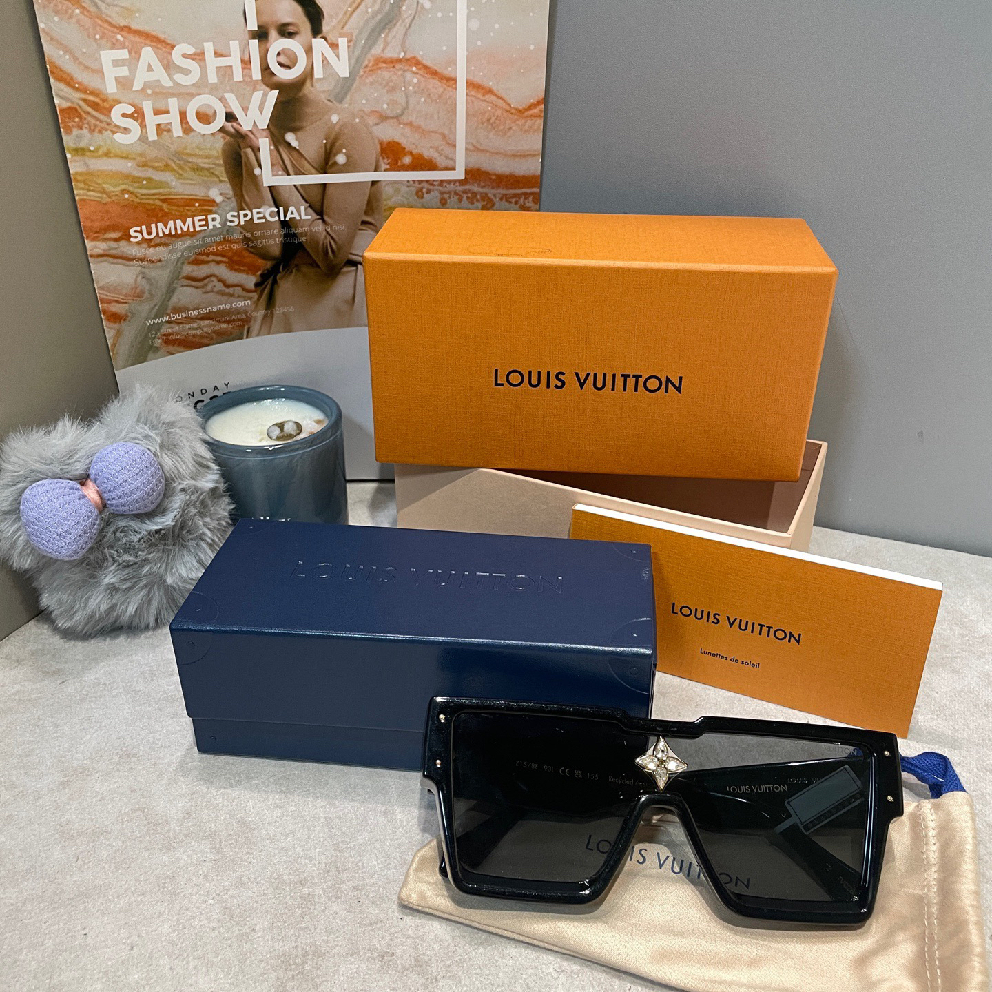 95新 LouisVuitton/路易威登 徽标装饰不规则形太阳眼镜黑色