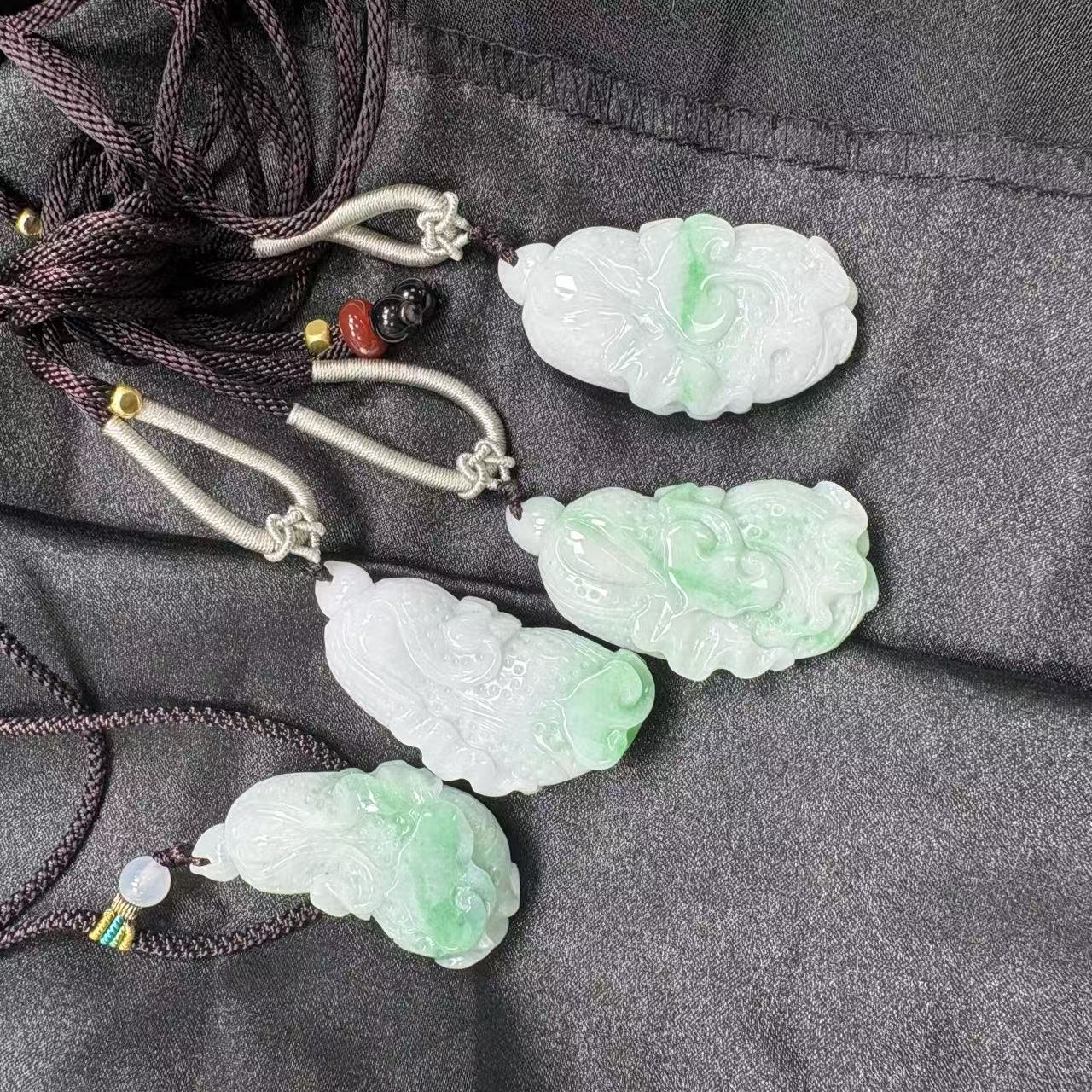 天然a货翡翠白菜吊坠多样性发一q39