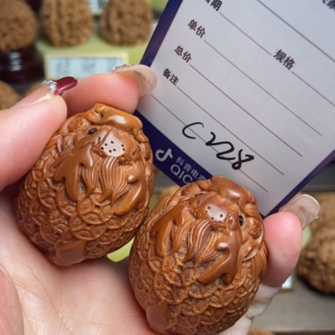 情***.吊坠文玩核桃橄榄核