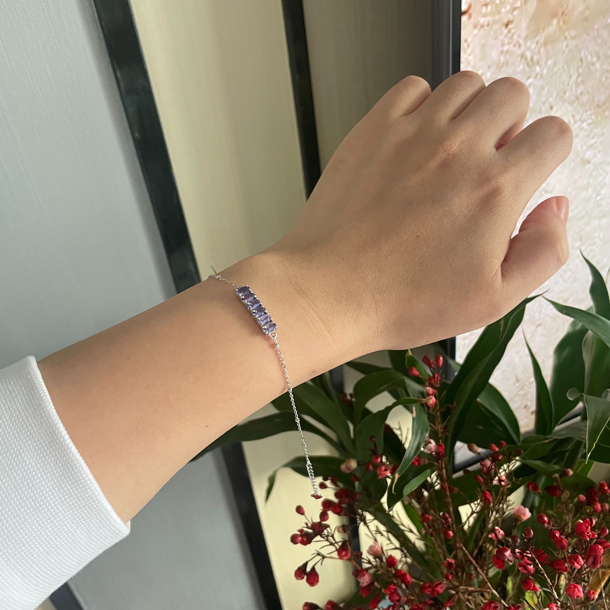 坦桑石手链，晶莹剔透，简约设计，凸显气质