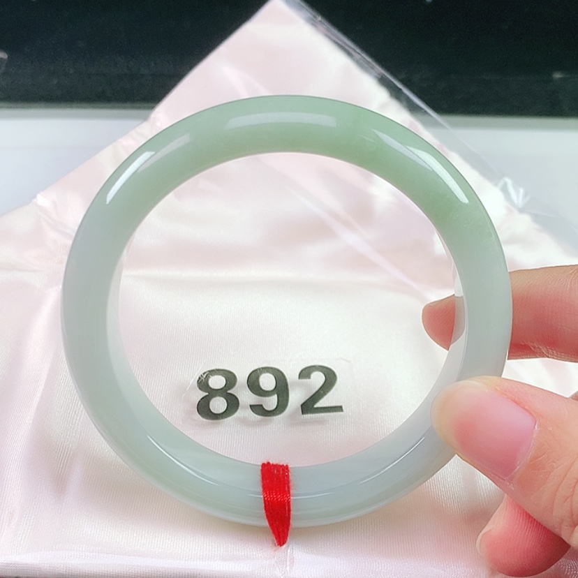 【闪购商品】未镶嵌手镯翡翠