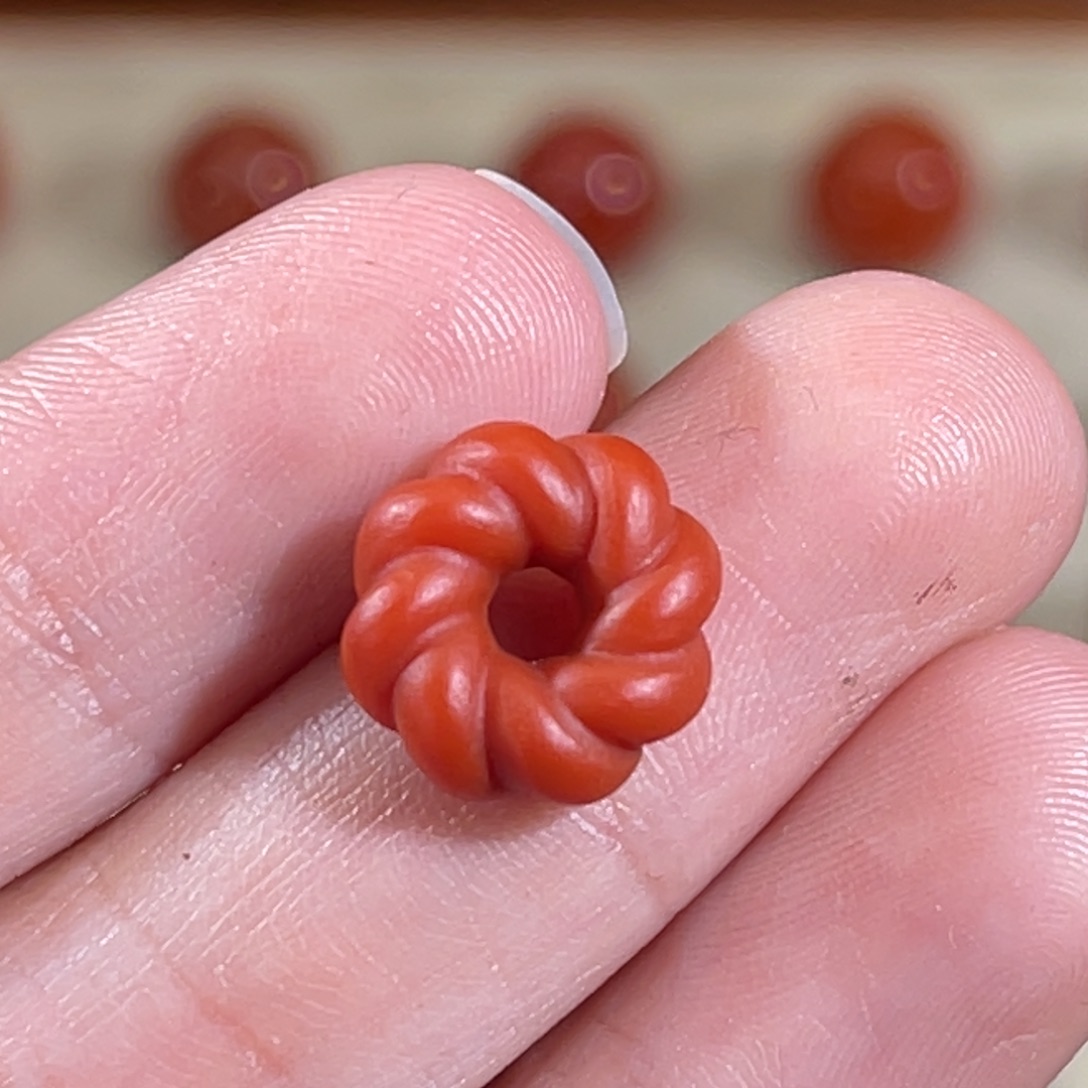 南红玛瑙未镶嵌扭环11.3x4.8mm不退换