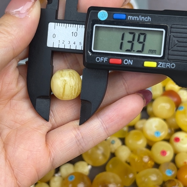 琥珀裸石未镶嵌微瑕8