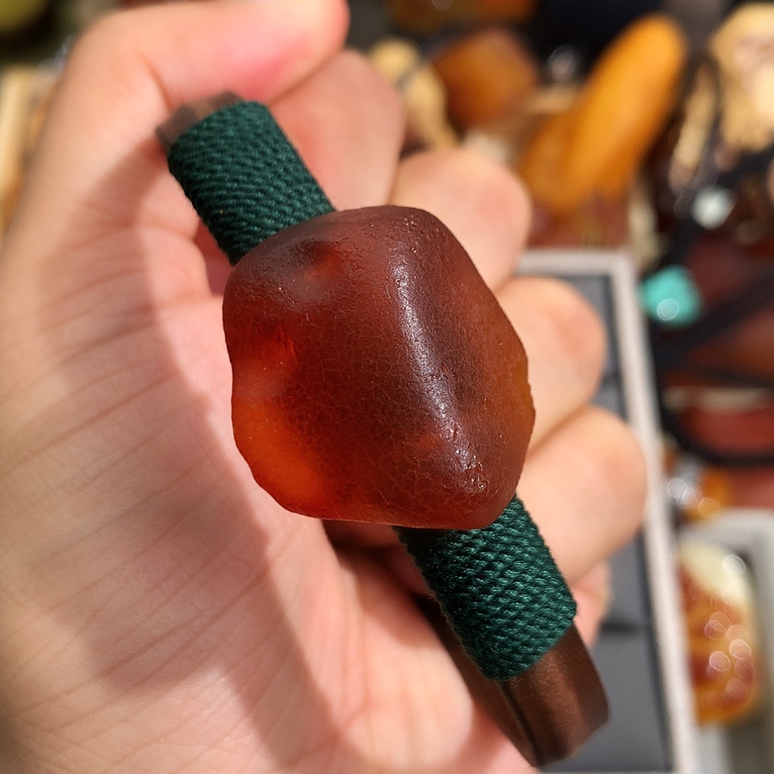 蜜蜡裸石未镶嵌你