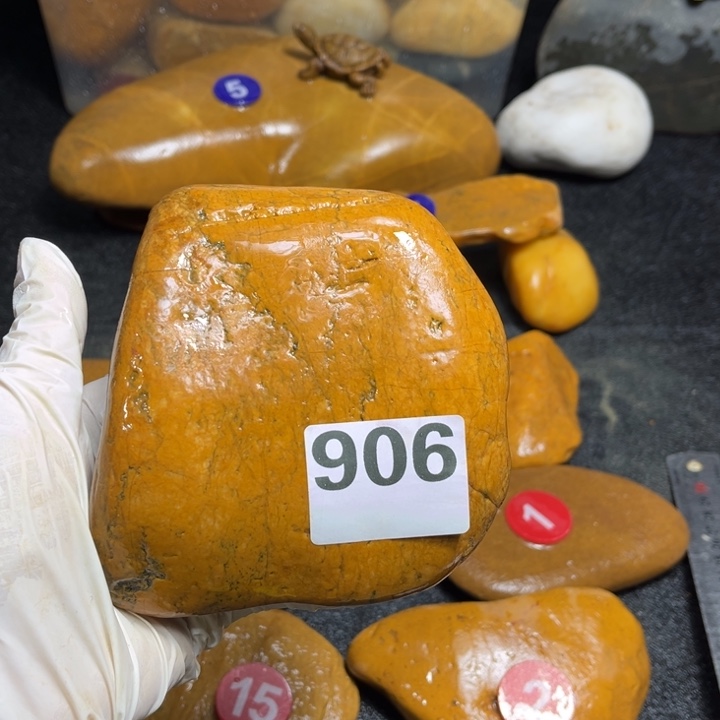 k***a香榧木木头人的名字就很