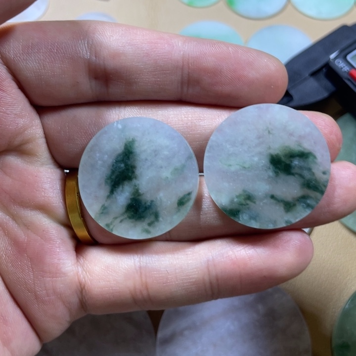 定制翡翠未镶嵌不退不换