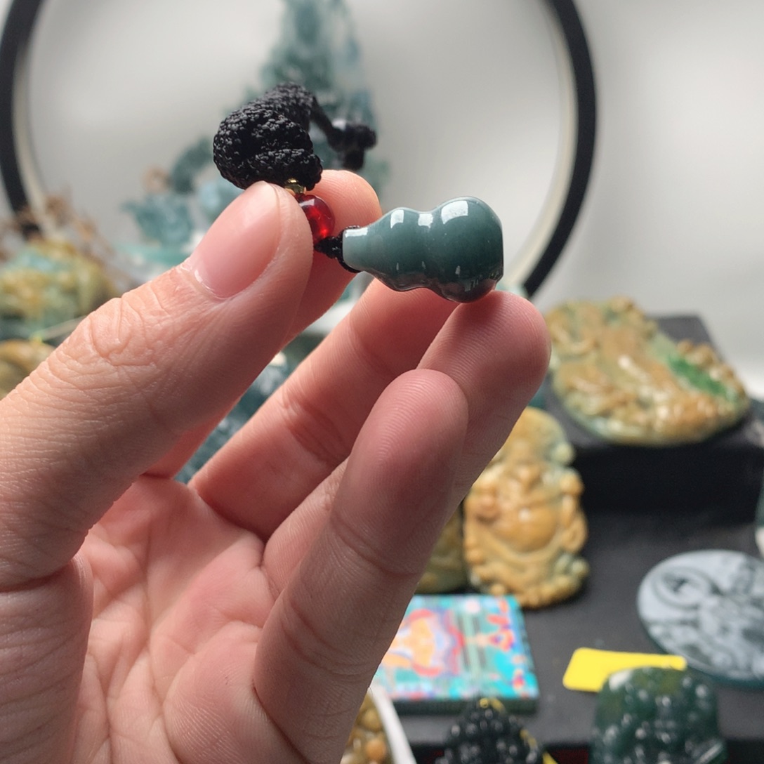 翡翠未镶嵌颈饰无