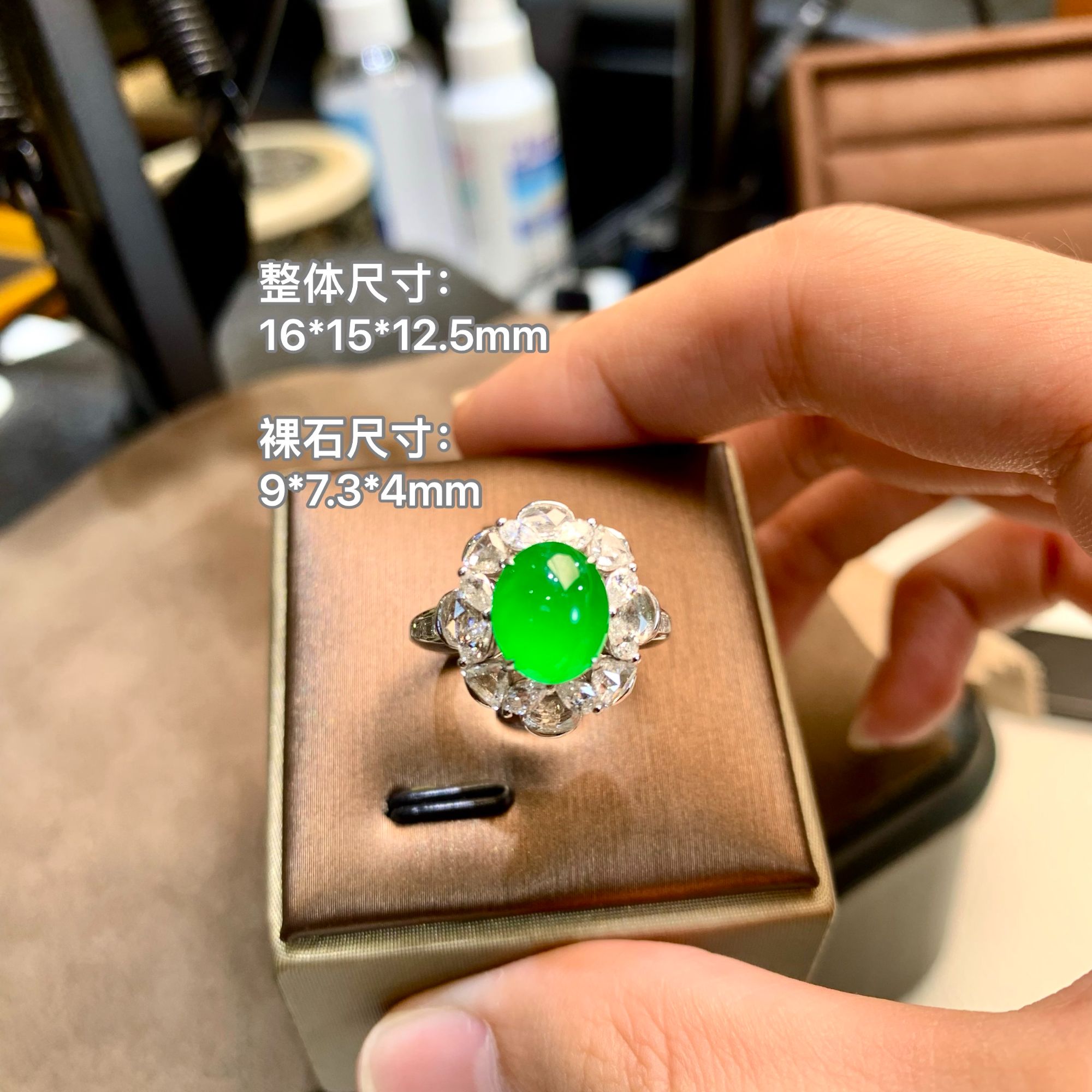 龙石种毕业翡翠女戒绿色镶嵌满绿女士女款时尚豪华精美