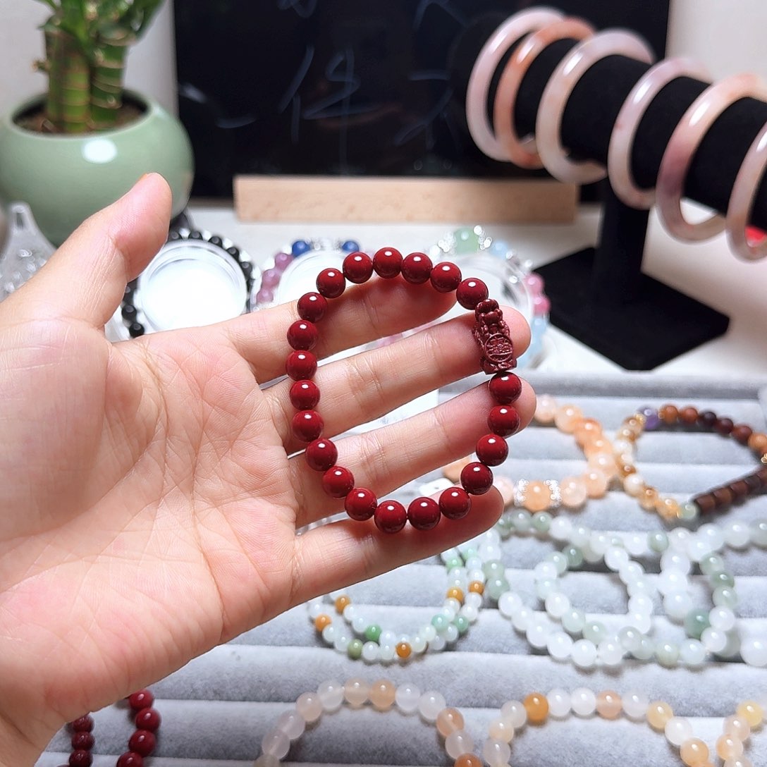 烟晶手链合金朱砂手链。含辰砂