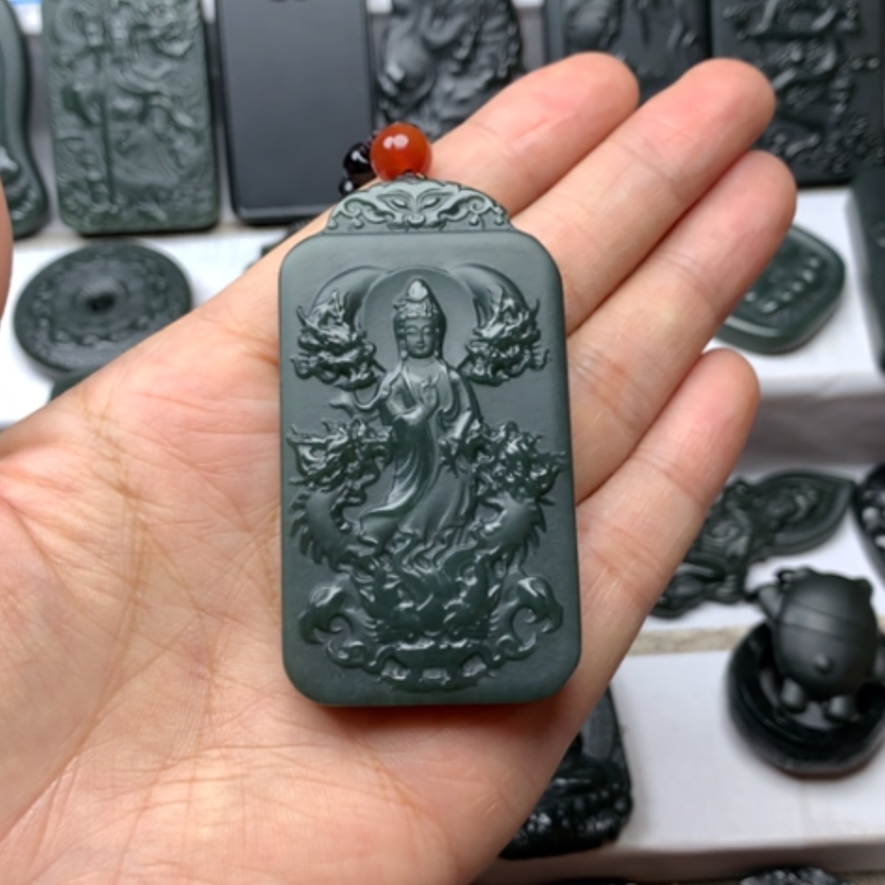 【闪购商品】颈饰未镶嵌和田玉乌*昂双面雕刻