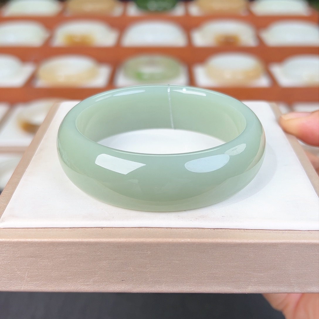 和田玉手镯未镶嵌和田玉且末蓝手镯